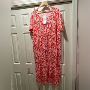 YOUNRUI maxi dress in beautiful vibrant tropical print.